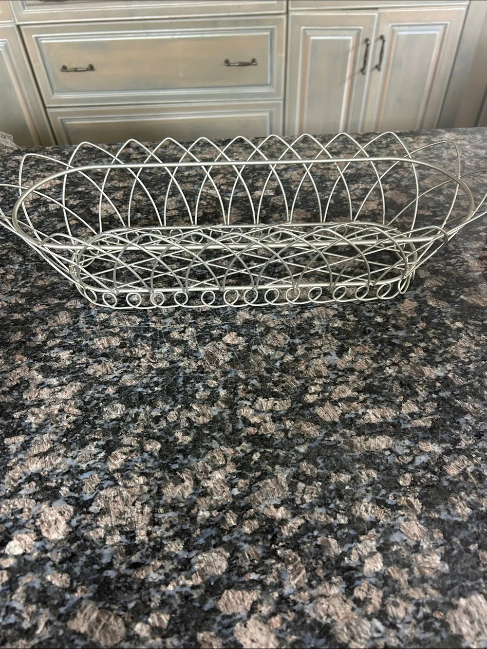 SILVERTONE RECTANGULAR WIRE BASKET